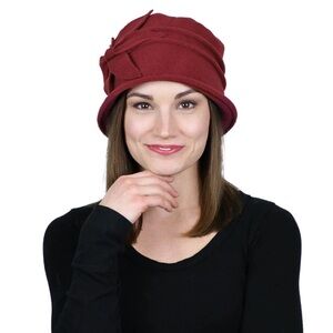 NWT felt burgundy hat w/ flower
